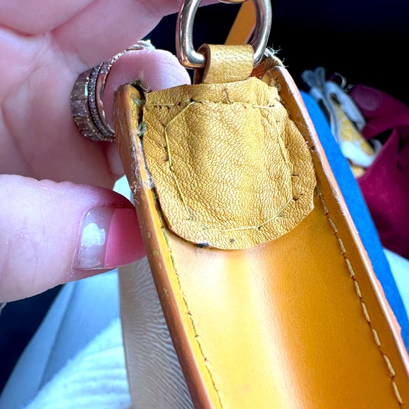 Louis Vuitton Epi Leather Pouchette - Picture 8 of 17